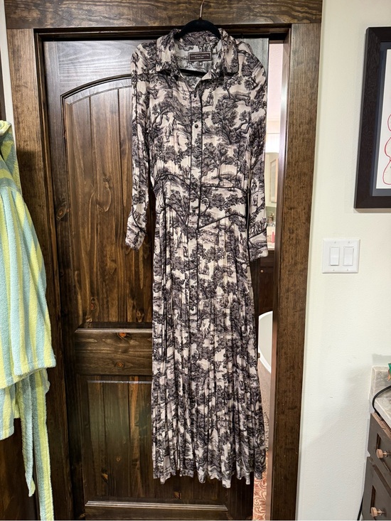 Double D Ranch Dresses & Skirts - Double D Ranch Black & Cream Scenic Print Maxi Shirt Dress